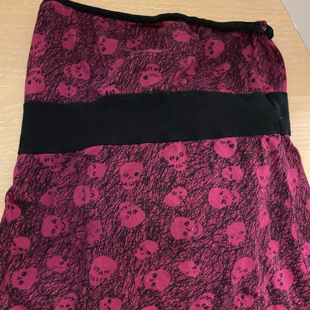 Skull dress size large